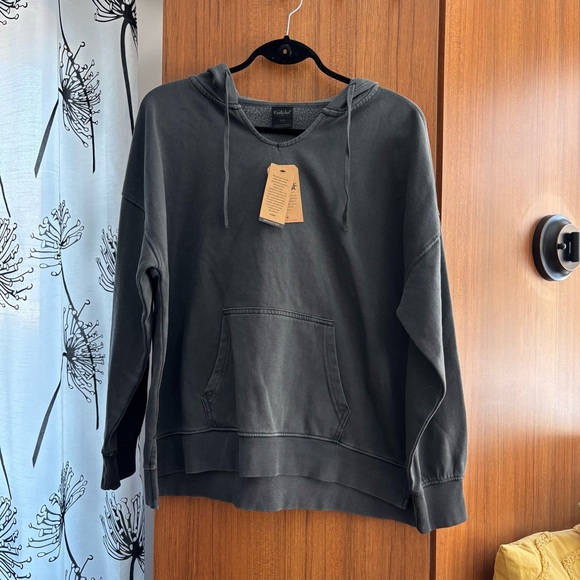 Farwest Sweaters - NWT FarWest Charcoal Grey Specialty Dye Pullover Hoodie Size L